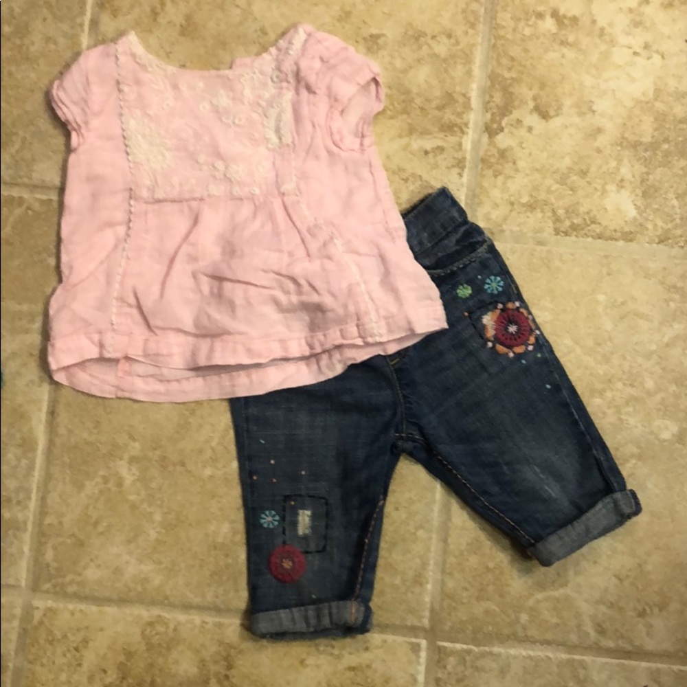 Baby Gap embroidered capri outfit 18-24 months